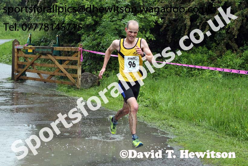Brendan McMillan (Jarrow) finishing the George Ogle Memorial 10k. Photo: David T. Hewitson/Sports for All Pics